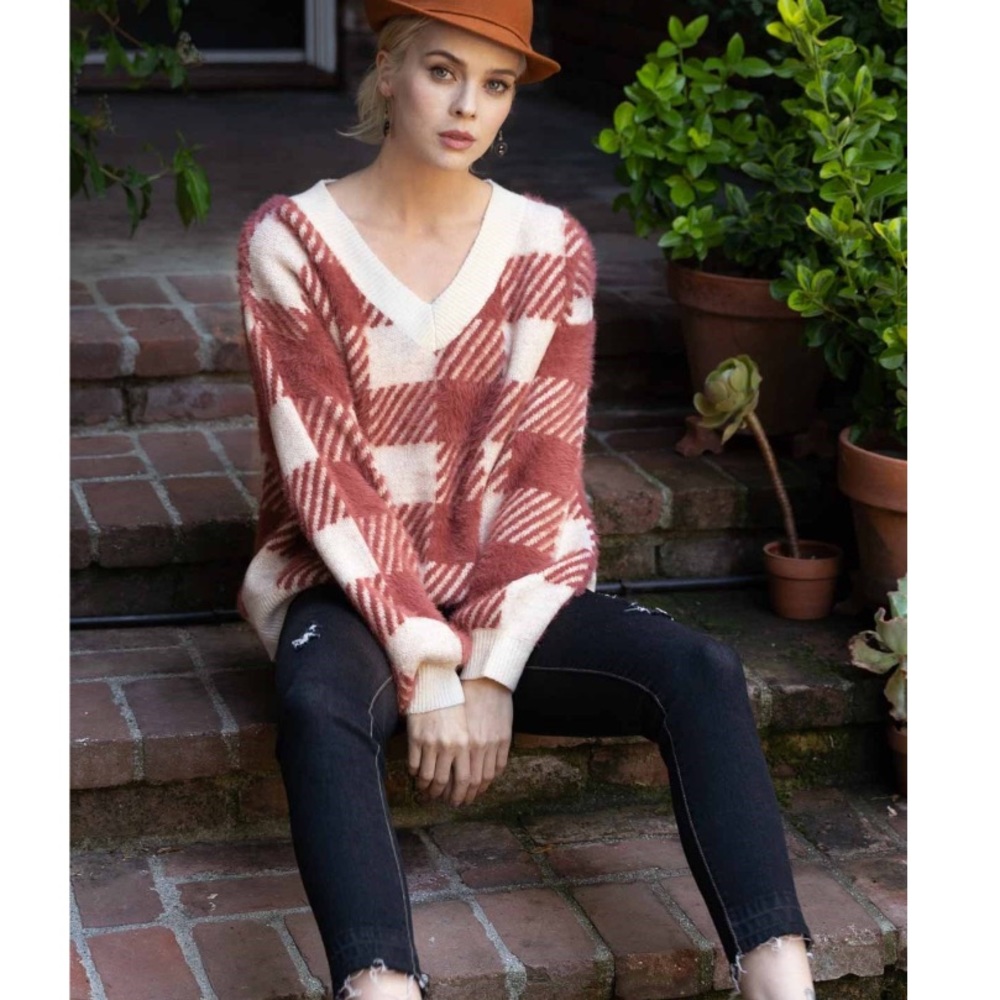 ✨LAST 2 Vneck Fuzzy soft Pullover Sweater Brick